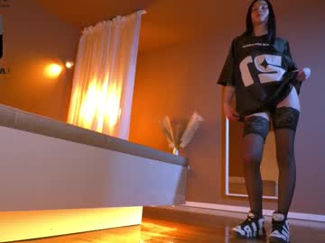 See This_is_lilly online Now @ wank.ch