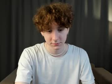 See Thomas_ron online Now @ wank.ch