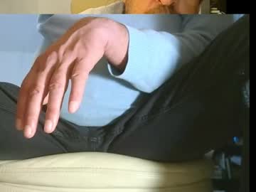 See Tiptosuckme online Now @ wank.ch