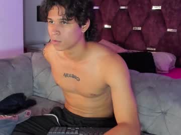 See Tonybenedetti online Now @ wank.ch