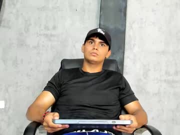 See Tyler_joss online Now @ wank.ch