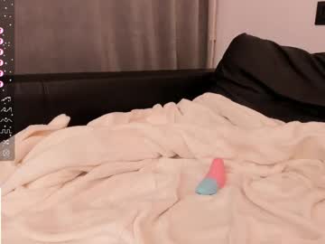 See Tyty_pupu online Now @ wank.ch