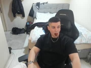 See Ulxer online Now @ wank.ch