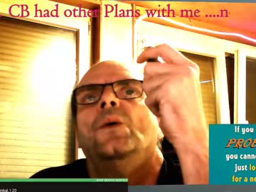 See Umdenker2003 online Now @ wank.ch