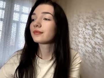 See Uwun_pinksi online Now @ wank.ch