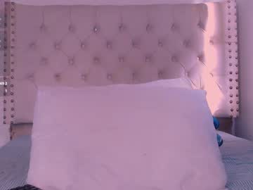 See Valen_thompson online Now @ wank.ch