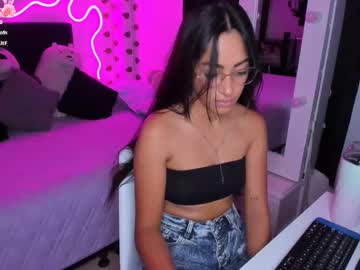 See Vickysth1 online Now @ wank.ch