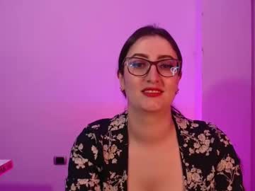 See Victoria_riider online Now @ wank.ch