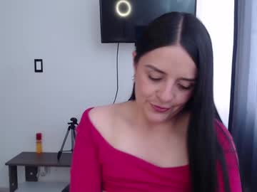 See Victoriahot_23 online Now @ wank.ch