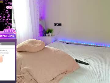 See Vik_and_love online Now @ wank.ch