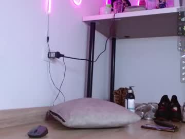 See Violetqs online Now @ wank.ch