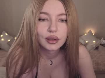 See Violettaotis online Now @ wank.ch