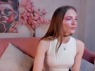 See Virdjinia_green online Now @ wank.ch