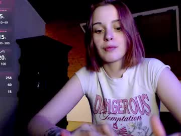 See Vvvi_06 online Now @ wank.ch