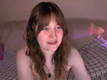 See Yummypolly online Now @ wank.ch