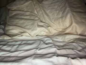 See Yungbull06 online Now @ wank.ch