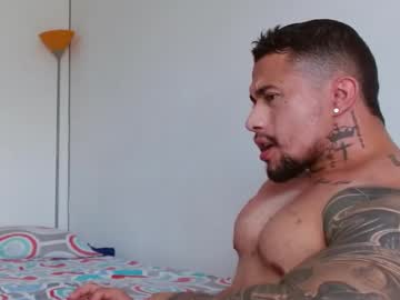 See Zac_colleng07 online Now @ wank.ch