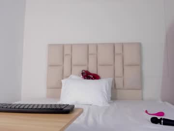 See Zafiro__brown online Now @ wank.ch