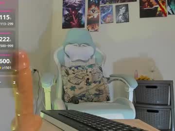 See Zoe_37 online Now @ wank.ch