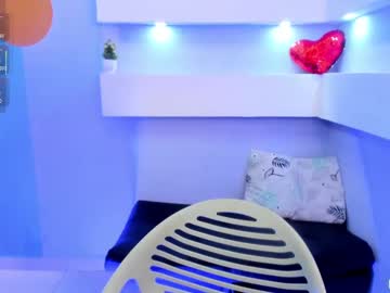 See Zoe_deluxe online Now @ wank.ch