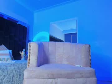 See Zoevidal_ online Now @ wank.ch