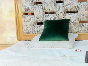 See Zoley_watson online Now @ wank.ch